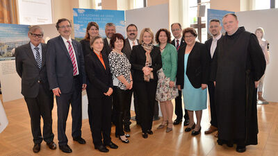 Ehrengäste bei der Ausstellungseröffnung im Bayerischen Landtag