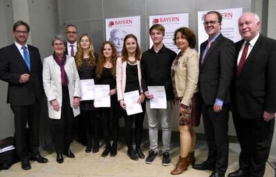 Die SPD-Landtagsfraktion zeichnete couragierte Schüler des Landauer Gymnasiums aus