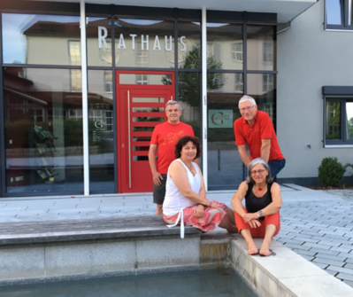 Auf dem sanierten Rathausvorplatz