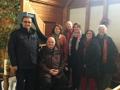 Bildunterschrift: Pfr. M. Lenk, M. Scholz, Ruth Müller (MdL), Peter Barteit, Filiz Cetin, Inge Sailer, Ingrid Kirsch