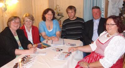 mit den Mitgliedern der SPD Hohenthann