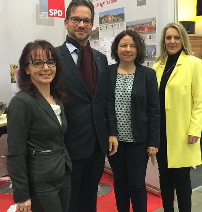 Stadträtin Anja König, MdB Florian Pronold,MdL Ruth Müller und OB-Kandidatin Patricia Steinberger