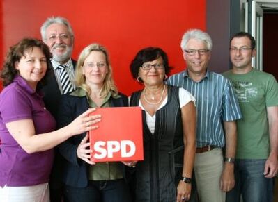 SPD aus Landshut und Kelheim mit MdL Natascha Kohnen (3.v.l.)