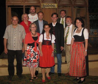 Der designierte SPD-Landesvorsitzende Florian Pronold, MdB mit Parteifreunden bei der Landshuter Hochzeit