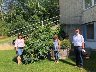 MdL Ruth Müller, Konrektorin Michaela Schneider, 2. Bürgermeister Martin Kreutz