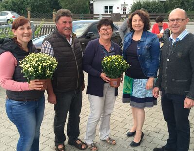ein blumiges Dankeschön an die Betreiber der "Koferer Milchtankstelle"