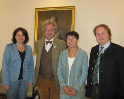 Gespräch im Landtag mit (v.l.) Ruth Müller, MdL, Prof. Dr. Fricke, Schulleiterin Ursula Weger und Helmut Radlmeier, MdL