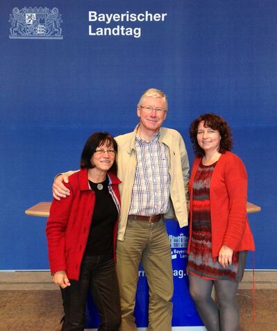 Johanna Werner-Muggendorfer, Bernhard Roos und Ruth Müller in der ersten Fraktionssitzung