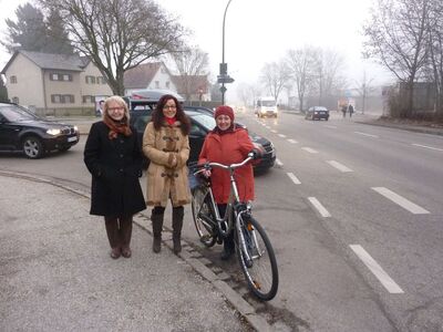 Stadträtinnen Maria Haucke und Ute Kubatschka mit Anja König, Vorsitzende der SPD
