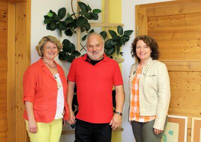 Rita Hagl-Kehl, MdB; Johann Blöchinger, LVFZ Kringell; Ruth Müller, MdL