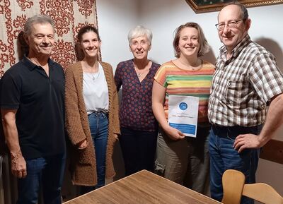 Die Vorstandschaft des SPD-Ortsvereins mit der Referentin Kim Seibert-Hogenkamp