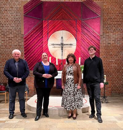 Heinz Schönfelder, Pfarrerin Veronika Mavridis, Ruth Müller, MdL und Michael Schönfelder