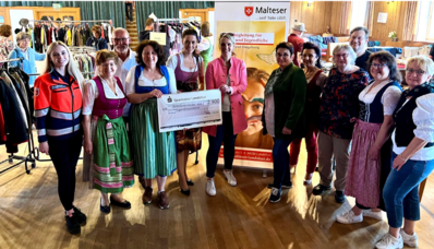 Trachtenflohmarkt des Frauennetzwerks mit Spendenübergabe an die Malteser