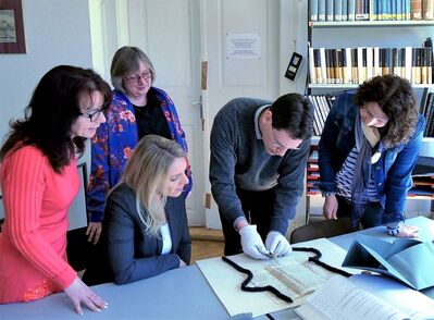 von links: Anja König, Patricia Steinberger, Karin Hagedorn, Dr. Thomas Paringer, Ruth Müller