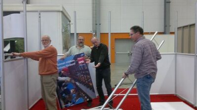 Unsere Fleißigen beim Aufbau des Standes: Gert und Martin Prucker, Herbert Lohmeyer und Peter Schmid