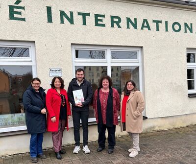 Projektleiterin Lydia Braun, Ruth Müller, Johannes Schätzl, Geschäftsführerin Annelies Huber und Vorständin Ch