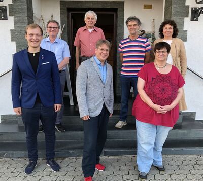 Vorstandschaft des SPD-Ortsvereins Adlkofen mit Vincent Hogenkamp und Ruth Müller