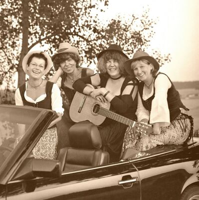 das Hallertauer Frauenquartett "Zwoaraloa"